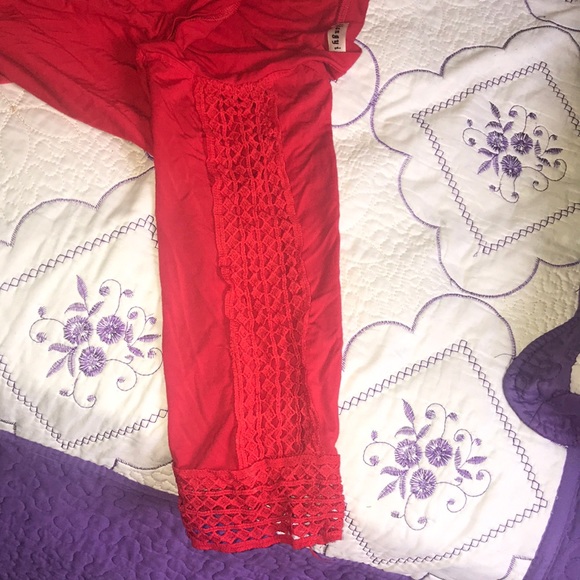 It’s very pretty long half sleeve top - Picture 3 of 5